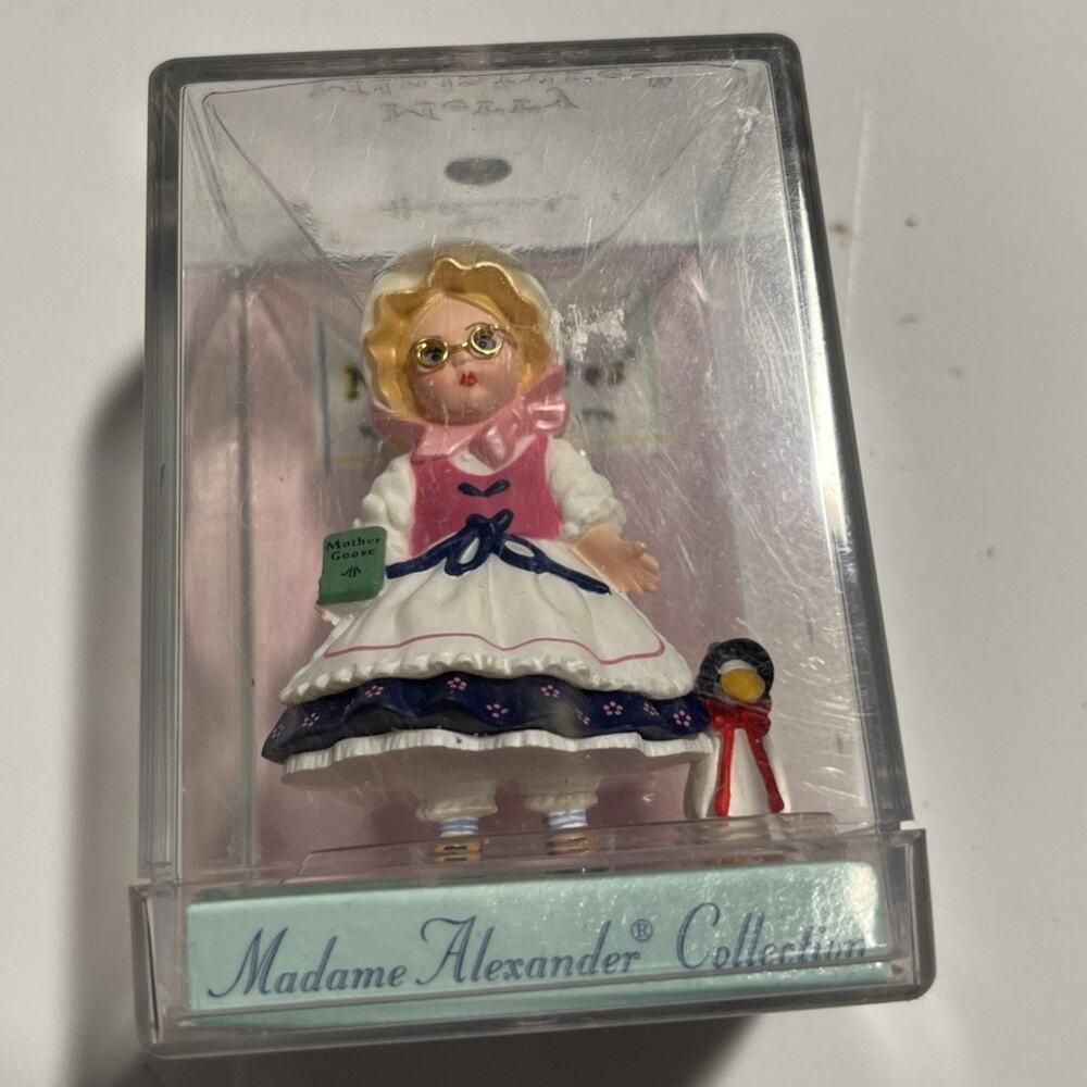 Hallmark 1997 Madame Alexander collection Mother Goose miniature figure
